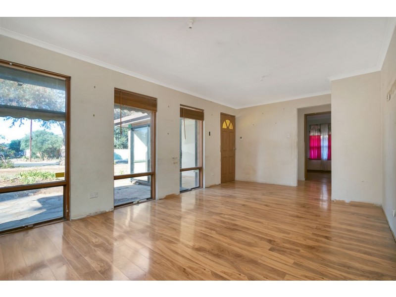 33 St Albans Road, Evanston Park SA 5116