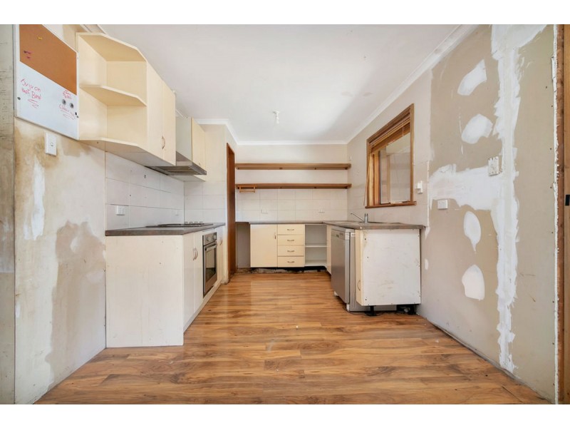 33 St Albans Road, Evanston Park SA 5116