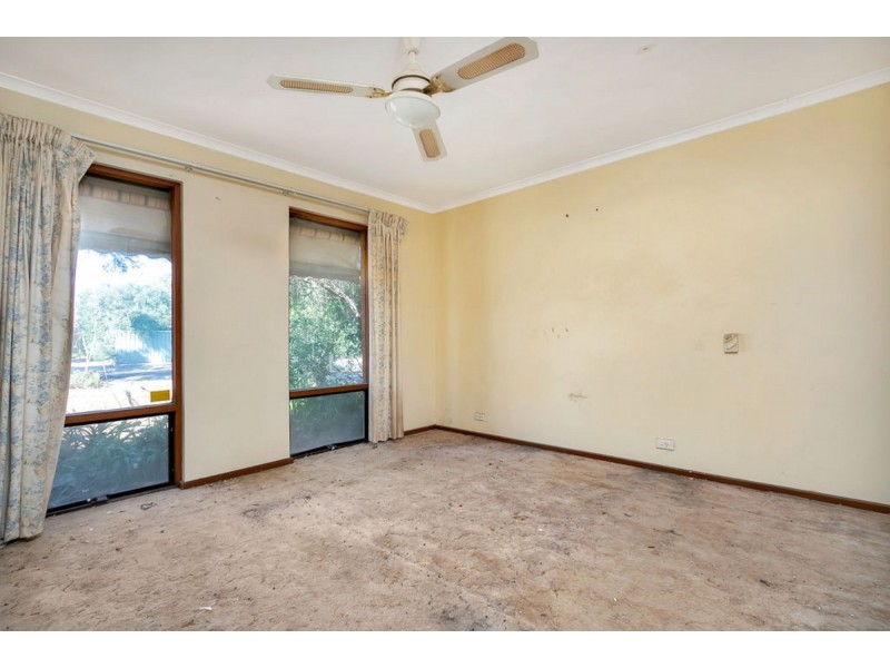 33 St Albans Road, Evanston Park SA 5116