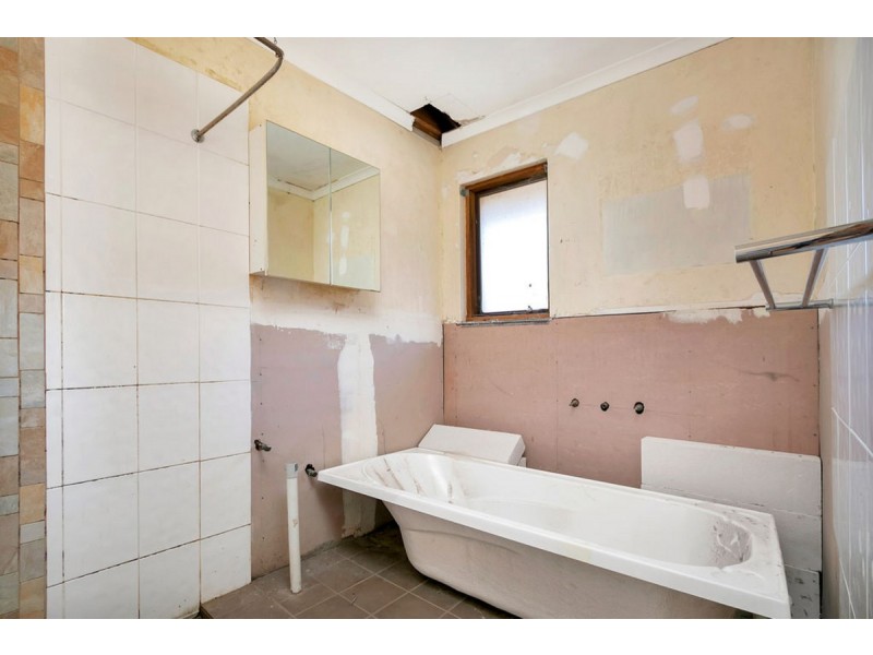 33 St Albans Road, Evanston Park SA 5116