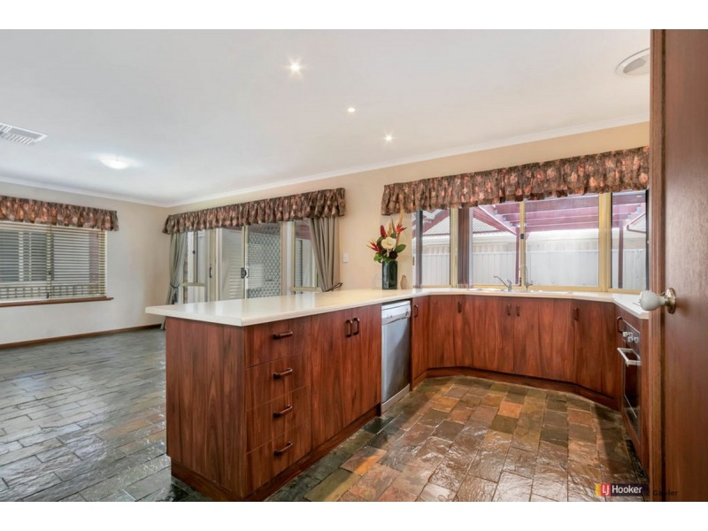 19 Arcadia Drive, Smithfield SA 5114