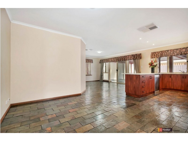 19 Arcadia Drive, Smithfield SA 5114