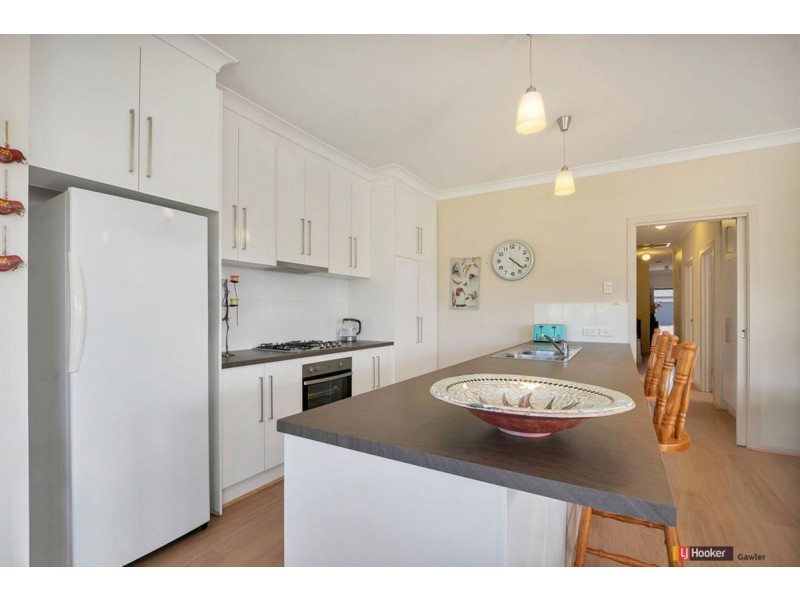 11 Leonard Avenue, Evanston South SA 5116