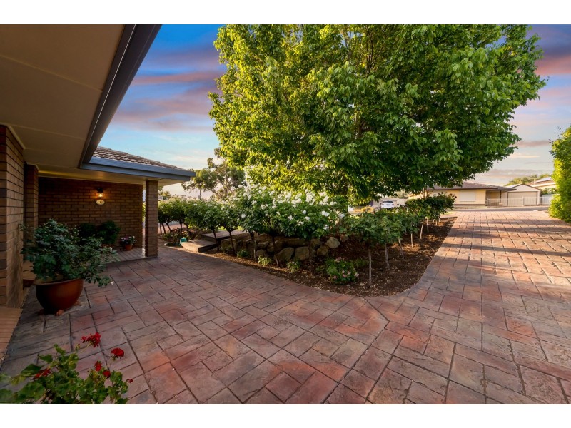 15 Deland Avenue, Gawler East SA 5118