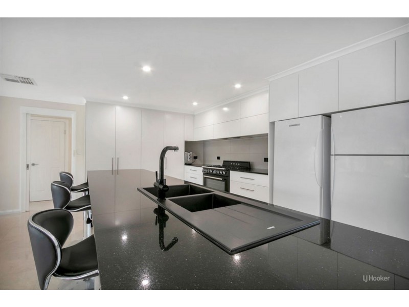 33 Stithians Drive, Gawler East SA 5118