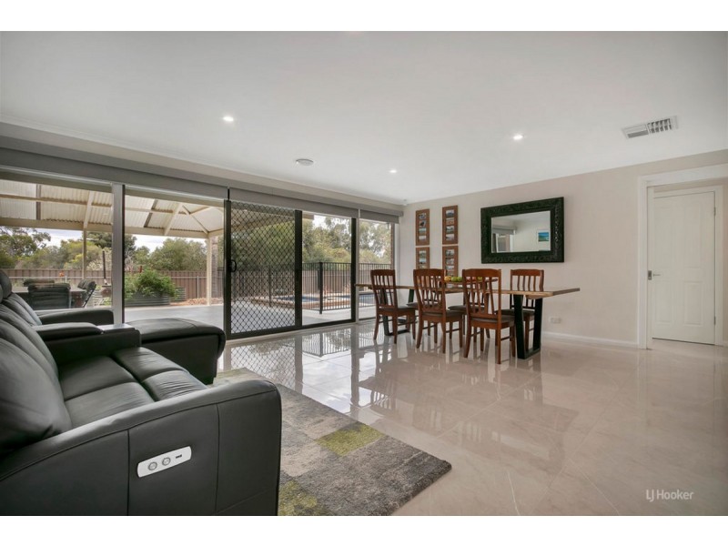 33 Stithians Drive, Gawler East SA 5118