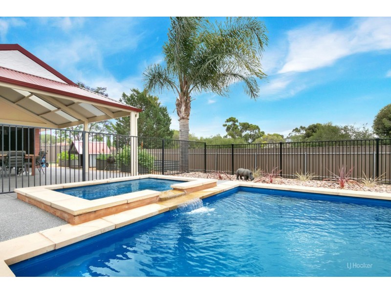 33 Stithians Drive, Gawler East SA 5118