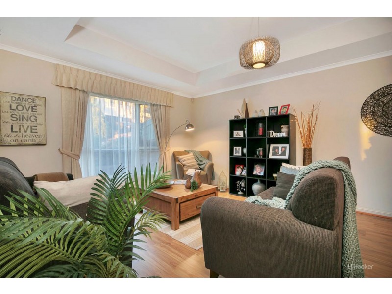 10 Greaves Court, Evanston Park SA 5116