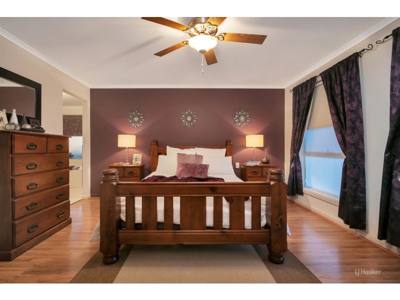 10 Greaves Court, Evanston Park SA 5116