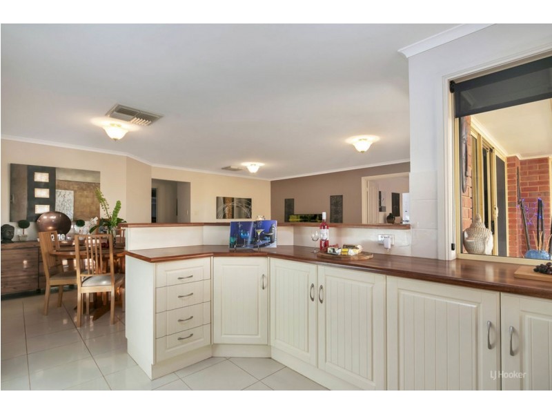 10 Greaves Court, Evanston Park SA 5116