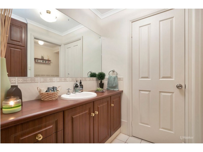 10 Greaves Court, Evanston Park SA 5116