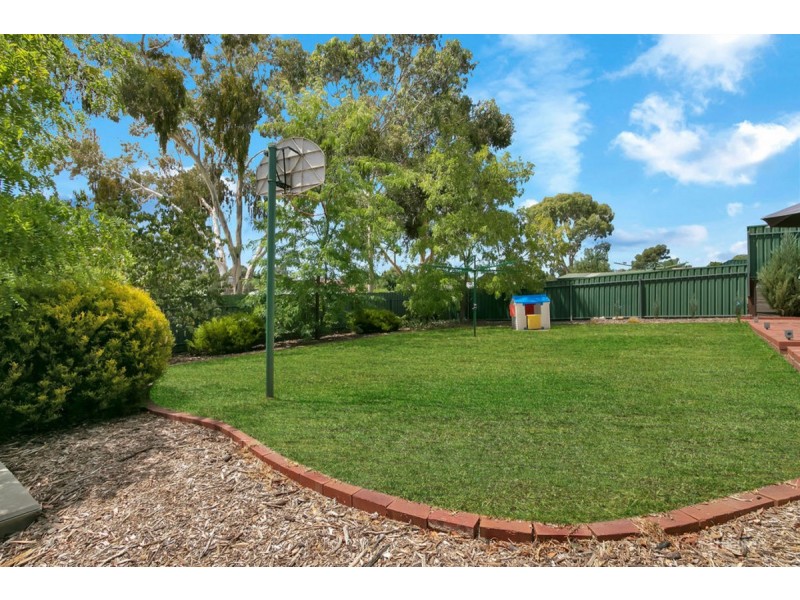 7 Gosling Court, Williamstown SA 5351