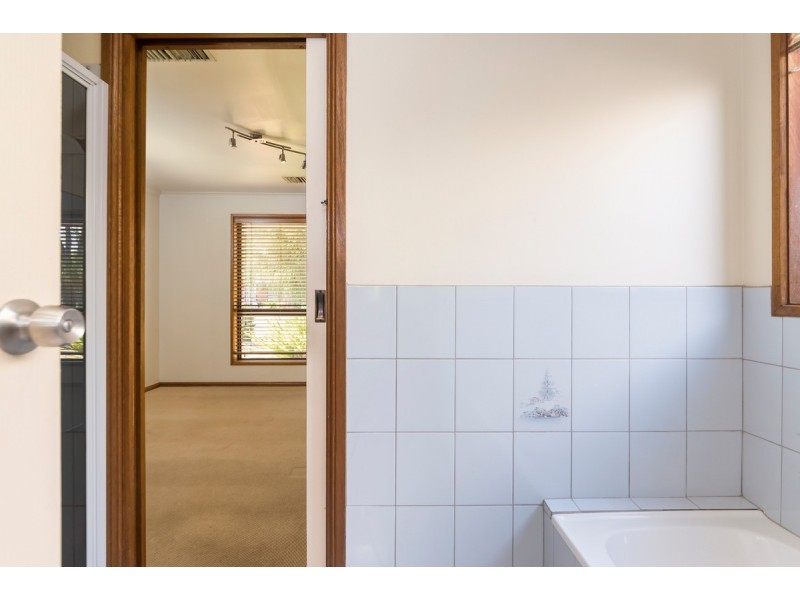 3B Young Terrace, Evanston Gardens SA 5116