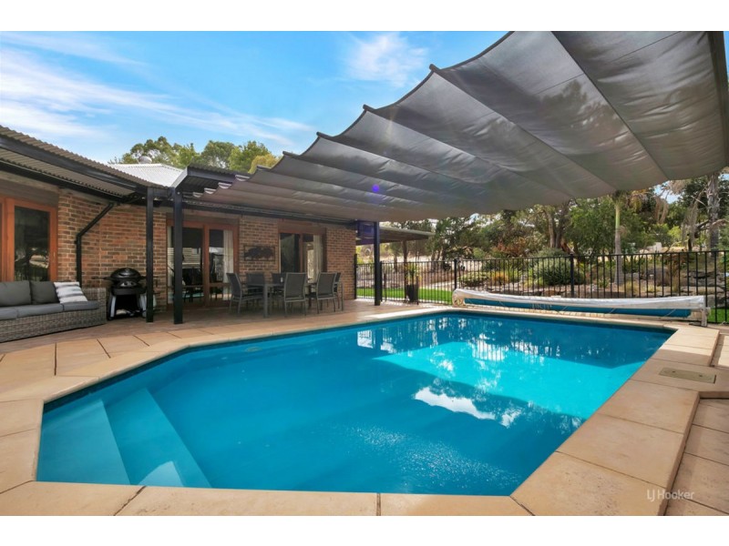 16 Austin Crescent, Cockatoo Valley SA 5351