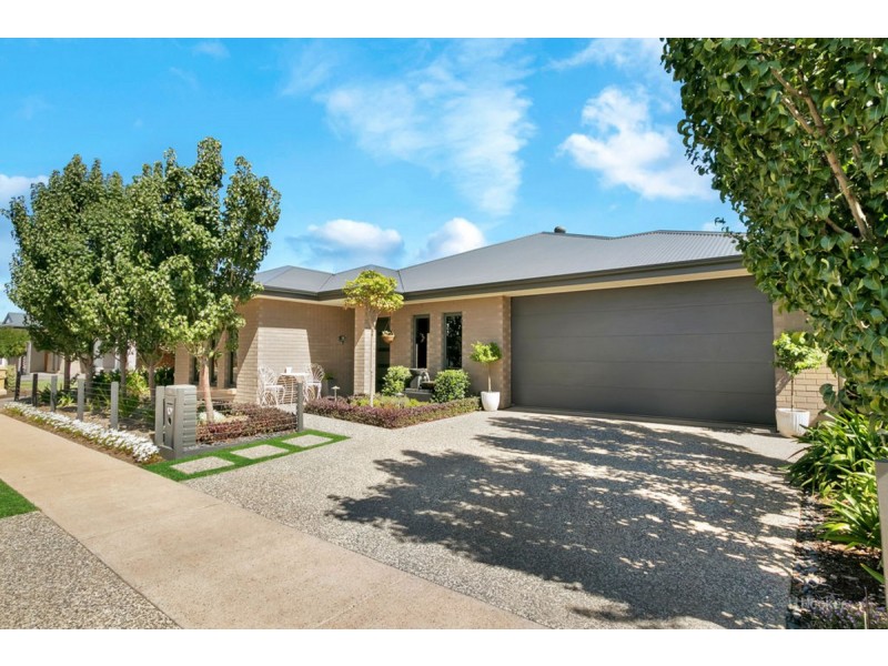 10 McEwen Road, Evanston Gardens SA 5116