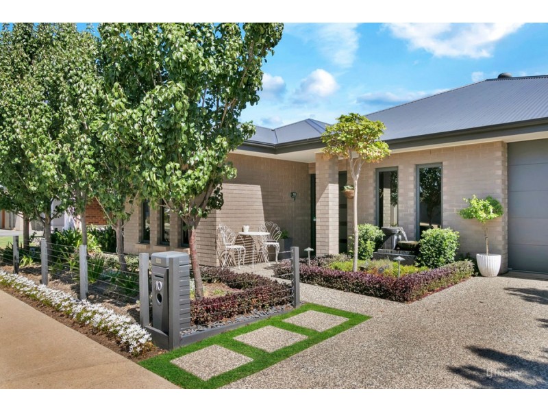 10 McEwen Road, Evanston Gardens SA 5116