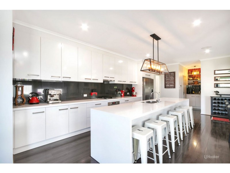 10 McEwen Road, Evanston Gardens SA 5116