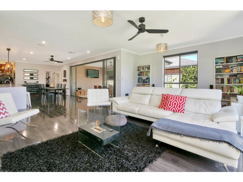 10 McEwen Road, Evanston Gardens SA 5116