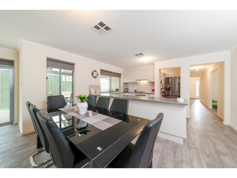 6 Gilbert Court, Evanston Gardens SA 5116