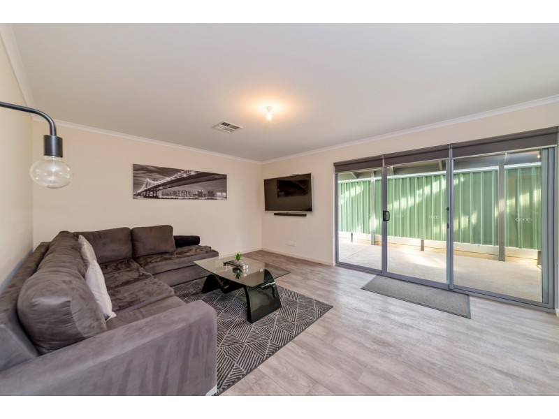 6 Gilbert Court, Evanston Gardens SA 5116