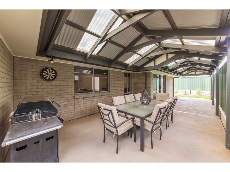 6 Gilbert Court, Evanston Gardens SA 5116