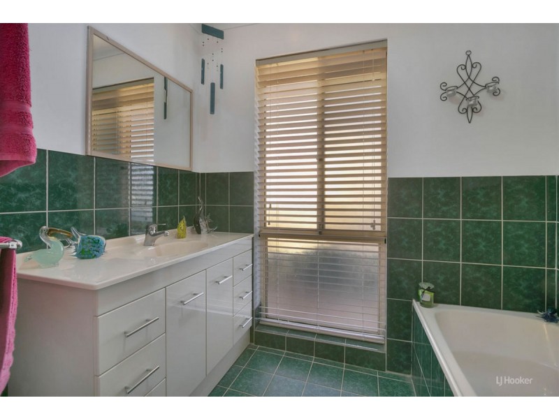 24 Rau Avenue, Evanston SA 5116