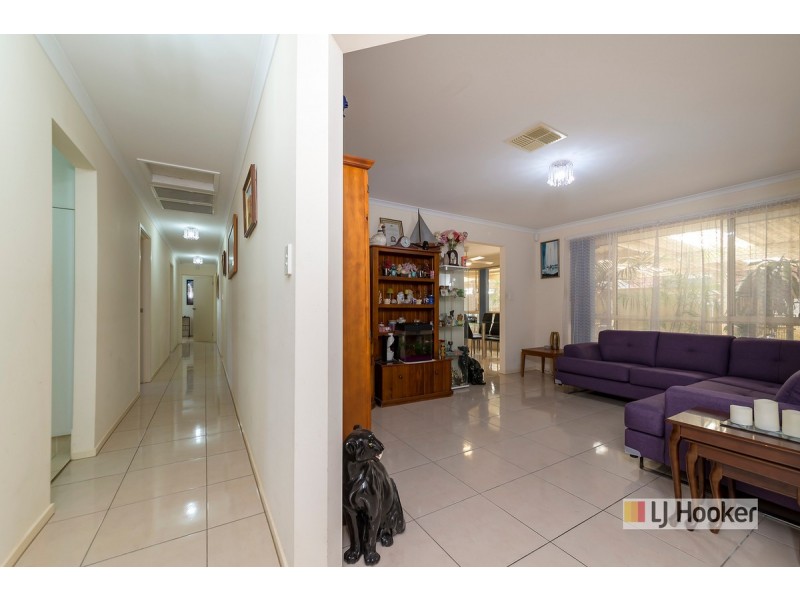 164 President Avenue, Andrews Farm SA 5114