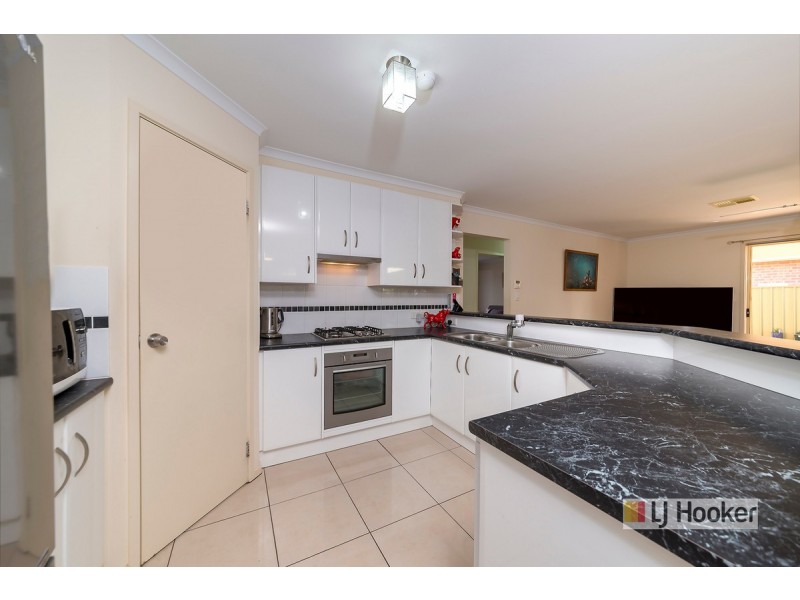 164 President Avenue, Andrews Farm SA 5114