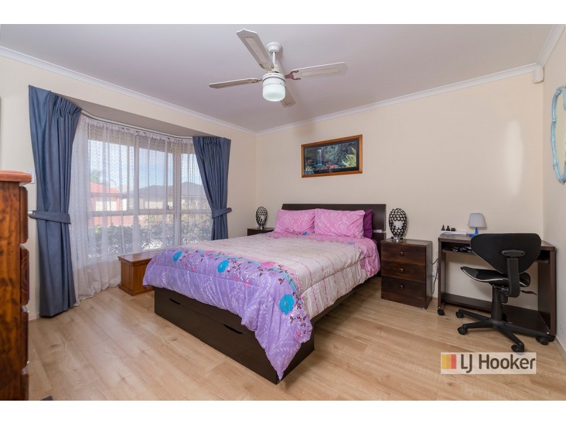 164 President Avenue, Andrews Farm SA 5114