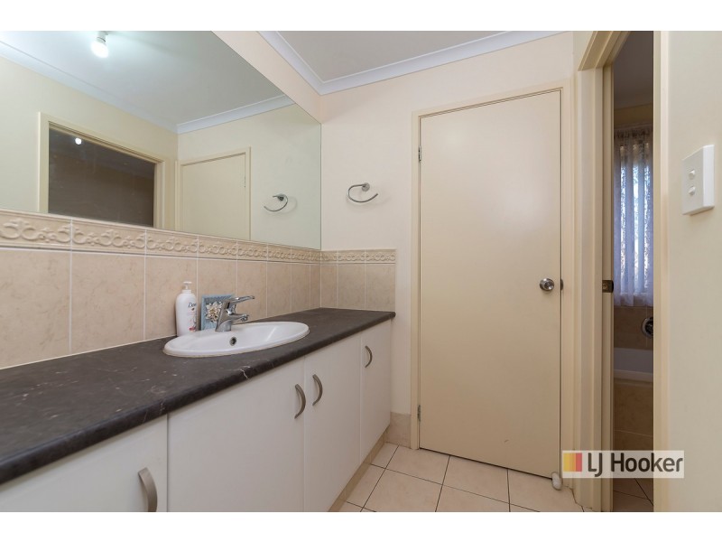 164 President Avenue, Andrews Farm SA 5114