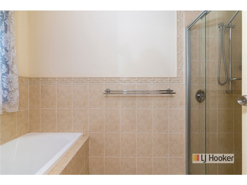 164 President Avenue, Andrews Farm SA 5114