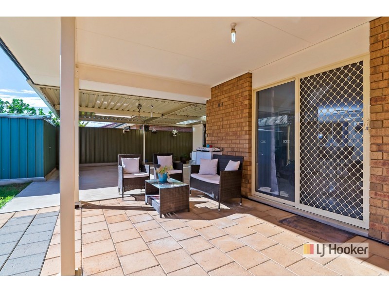 164 President Avenue, Andrews Farm SA 5114
