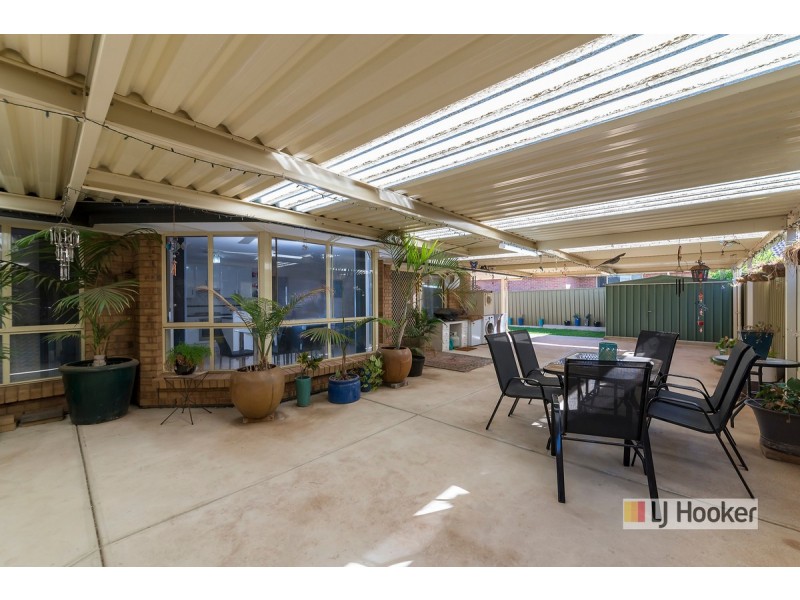 164 President Avenue, Andrews Farm SA 5114