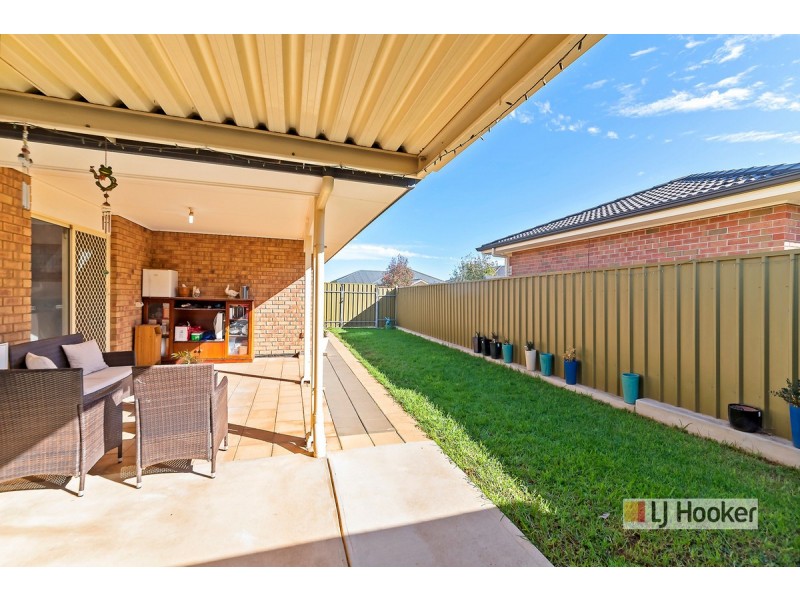 164 President Avenue, Andrews Farm SA 5114