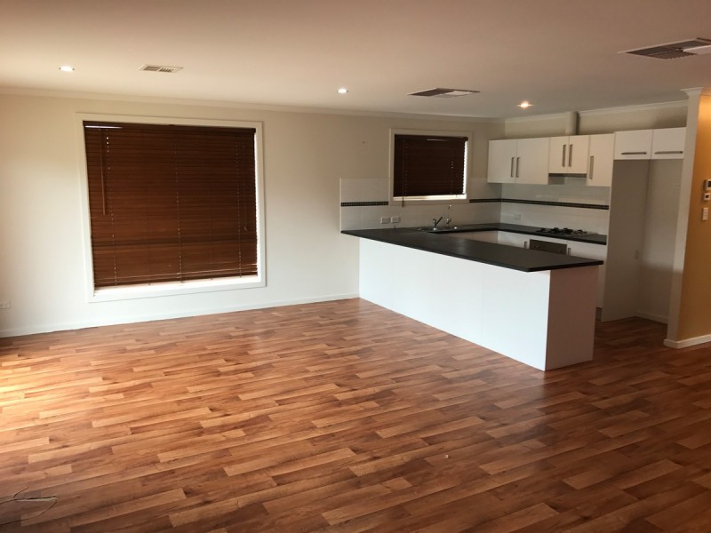 28 Riesling Crescent, Andrews Farm SA 5114