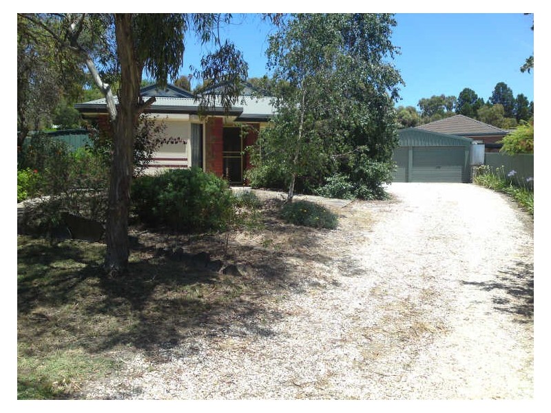 14 Mitchell Court, Williamstown SA 5351