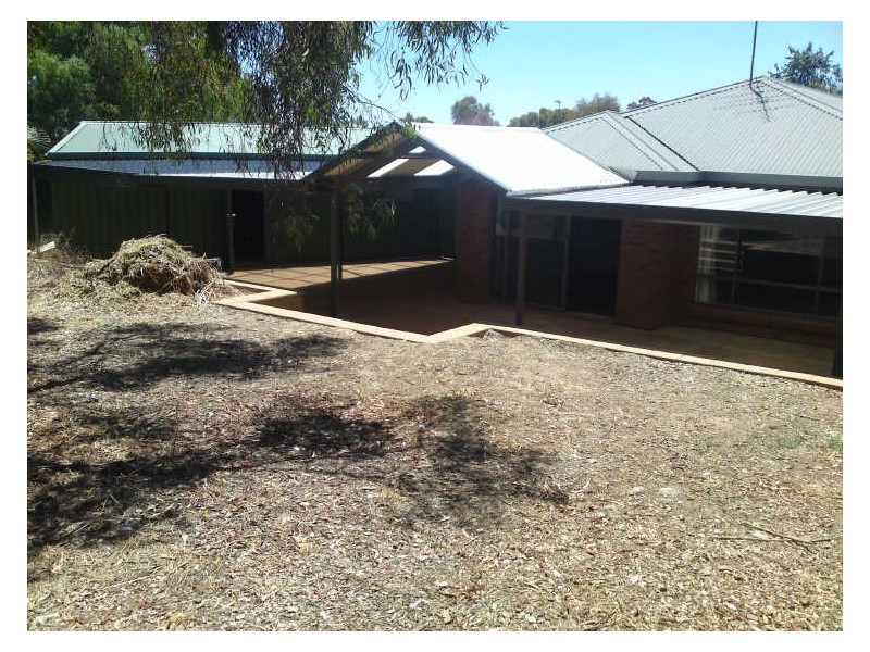 14 Mitchell Court, Williamstown SA 5351