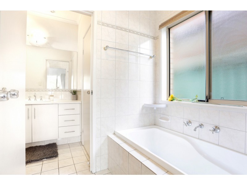 9 Reunion Lane, Mawson Lakes SA 5095