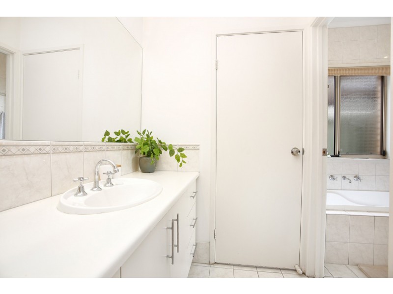 9 Reunion Lane, Mawson Lakes SA 5095