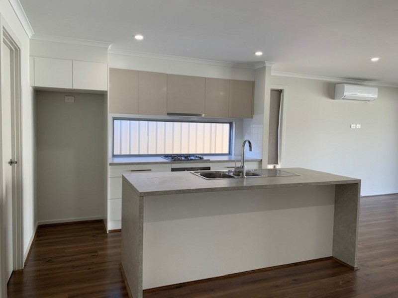 10 Costa Street, Munno Para West SA 5115