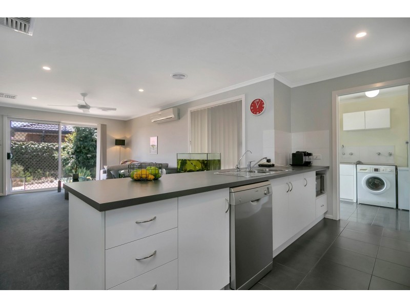 27 Dyson Street, Evanston SA 5116