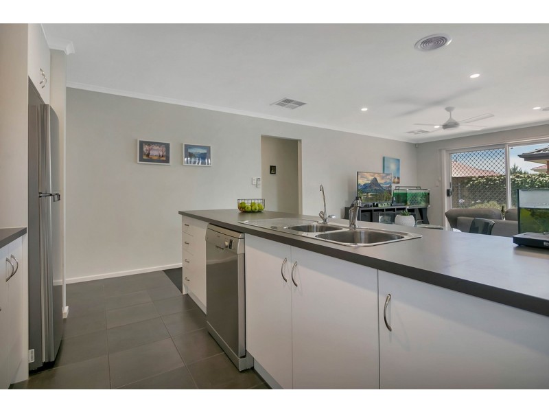 27 Dyson Street, Evanston SA 5116