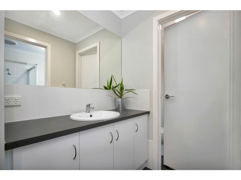 27 Dyson Street, Evanston SA 5116