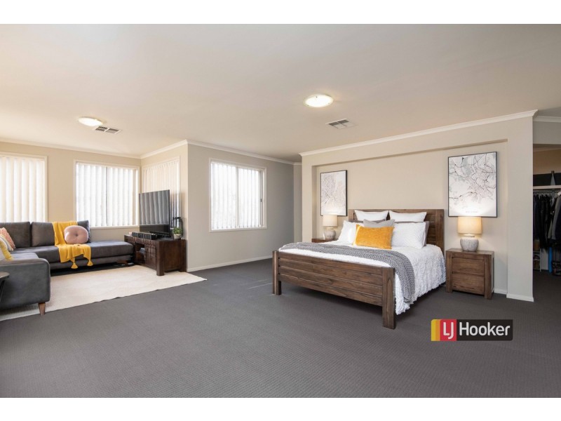 10 Chapman Court, Mawson Lakes SA 5095