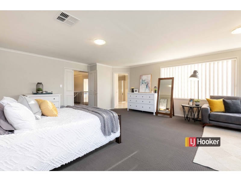 10 Chapman Court, Mawson Lakes SA 5095