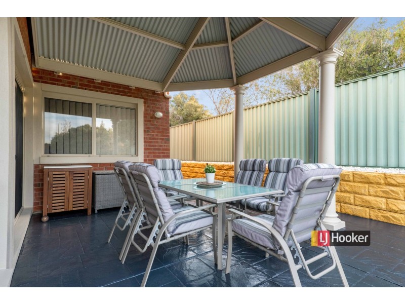 10 Chapman Court, Mawson Lakes SA 5095