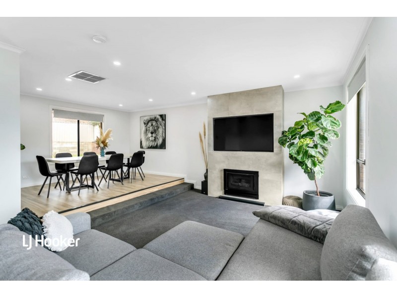 9 Kosmina Crescent, Hillbank SA 5112