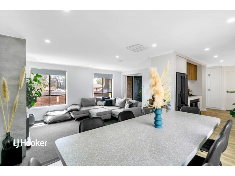 9 Kosmina Crescent, Hillbank SA 5112