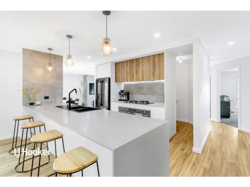 9 Kosmina Crescent, Hillbank SA 5112