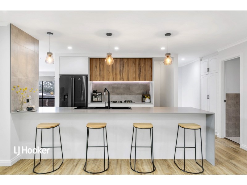 9 Kosmina Crescent, Hillbank SA 5112